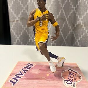 Kobe Bryant #8 Lakers Figure - Yellow & Purple